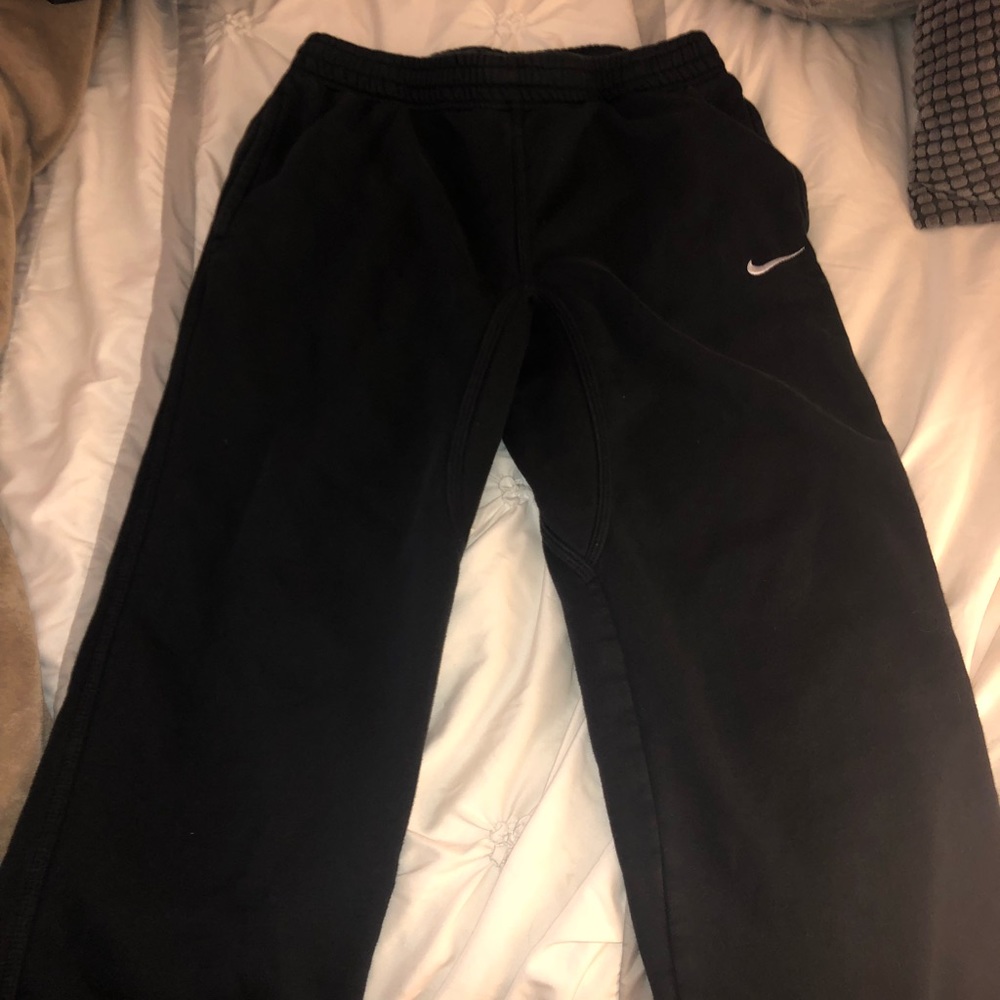 Black Nike sweats